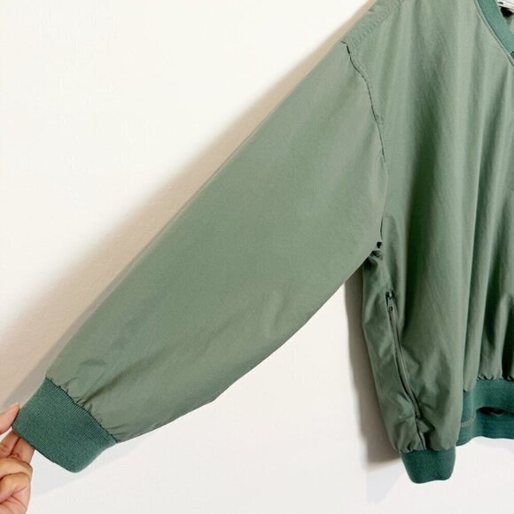 Izod Vintage V-Neck Pullover Nylon Golf Windbreaker Shirt Top Embroidered Vtg XL - Picture 2 of 7